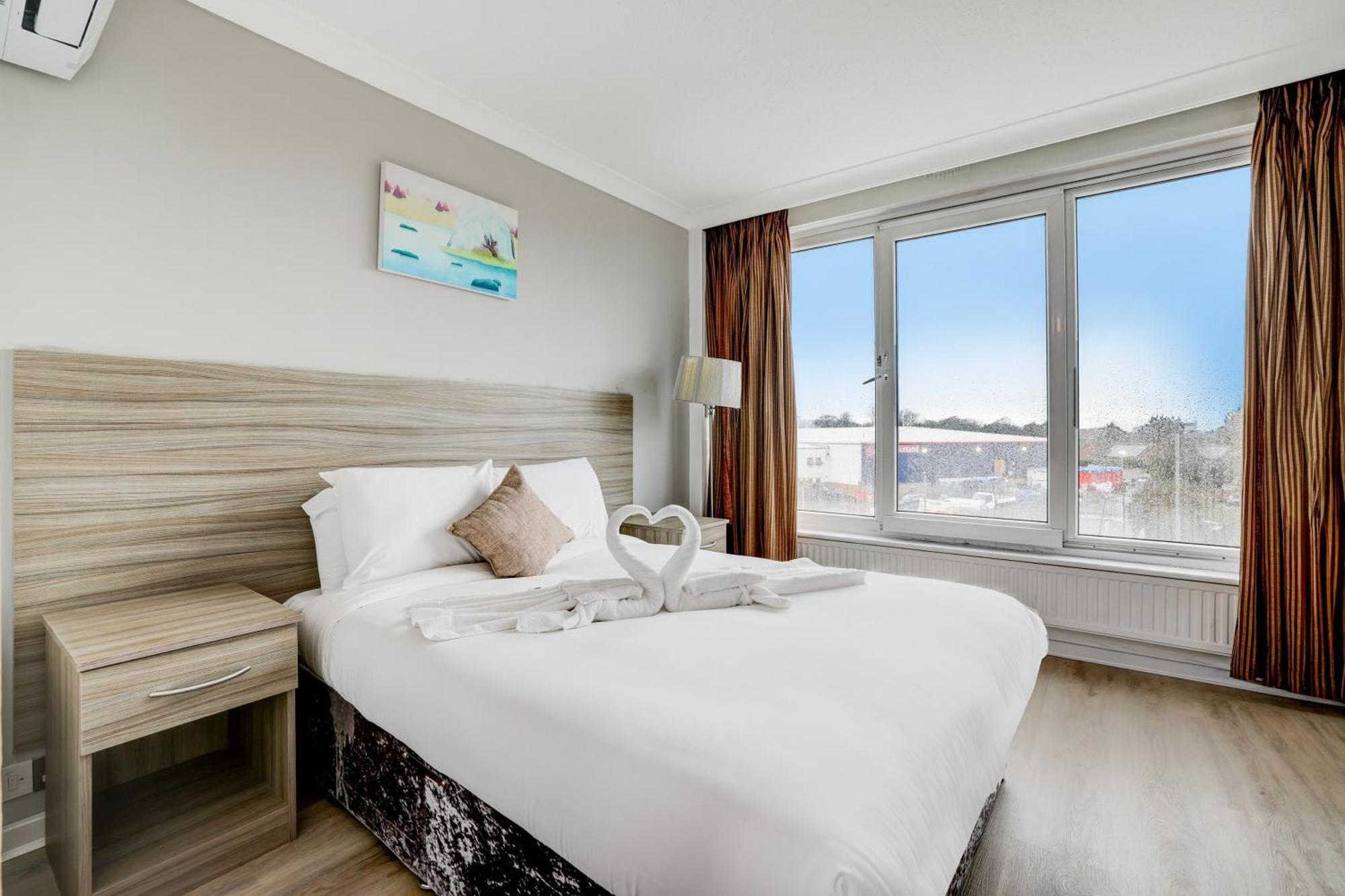 โอโย เดอะ ชิลเทิร์น โฮเต็ล Hotel ลูตัน ภายนอก รูปภาพ